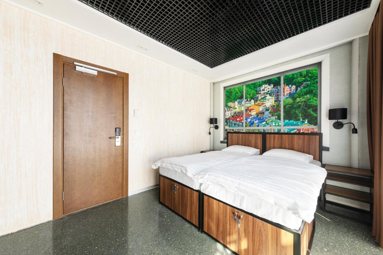 Misto Capsule Hotel كييف المظهر الخارجي الصورة
